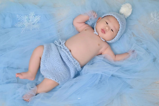 甘孜摸孕妇肚子沾喜气
